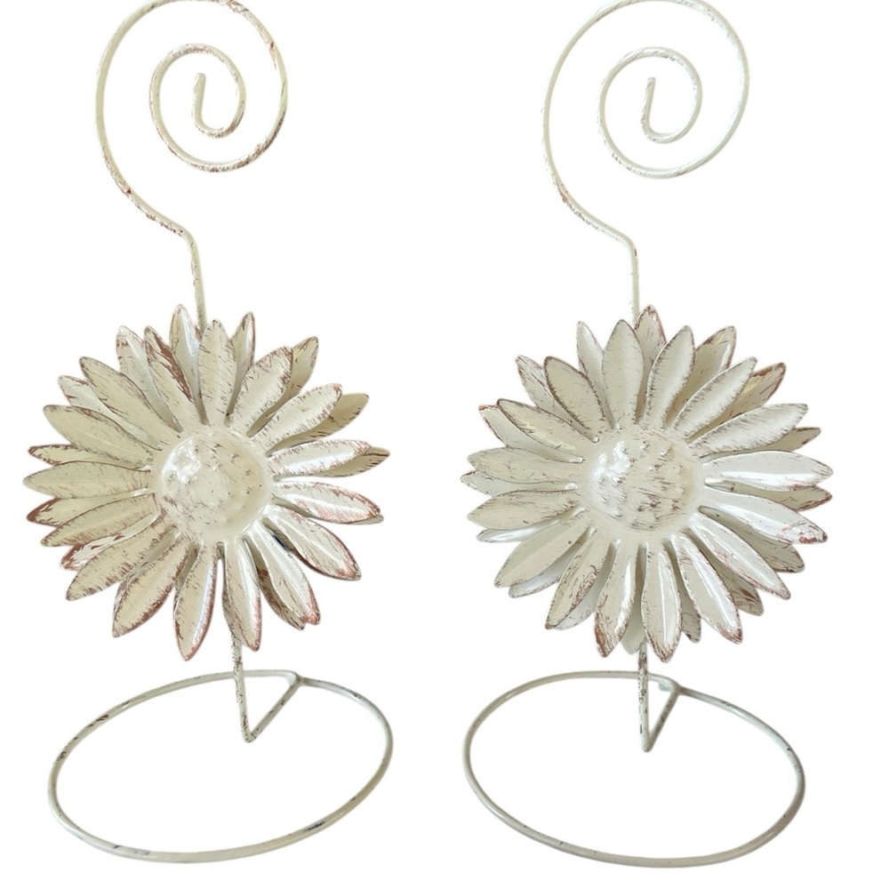White Metal Shabby Chic Flower Picture Holders - Set of Two